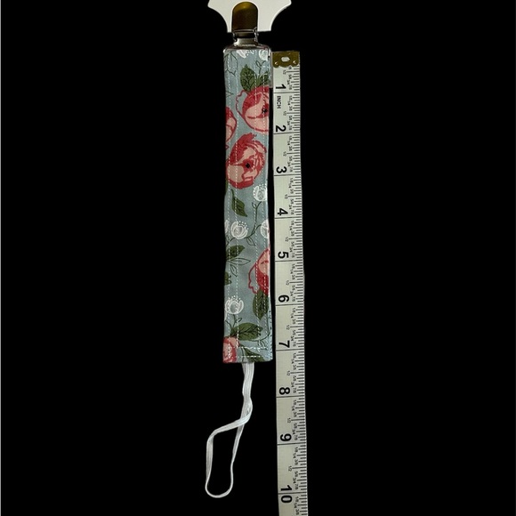 Other - Handmade floral pacifier clip